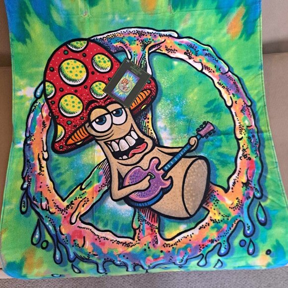 New Shrooms Bath Beach Pool Gift Towel 30x60 Cotton Peace Sign Mushrooms Tie Dye - Picture 2 of 3